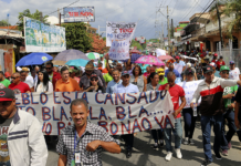 Cientos de personas marcharon en Bonao en demanda de un nuevo hospital