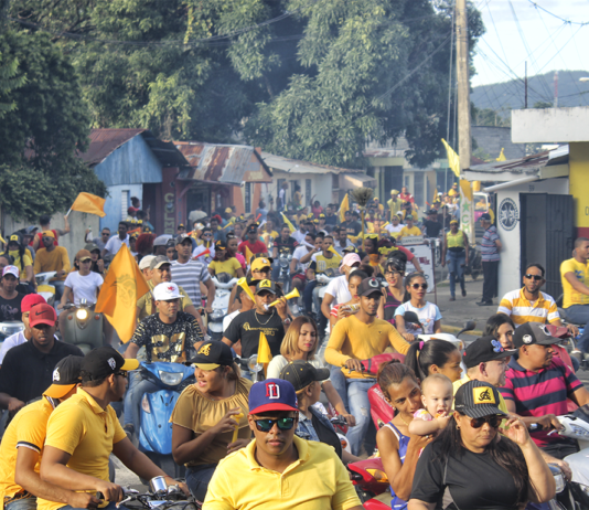 Bonao celebra con vistosa caravana el triunfo de las Águilas