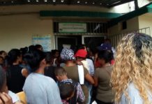 Abarrotan centros de vacunación ante probables casos de difteria