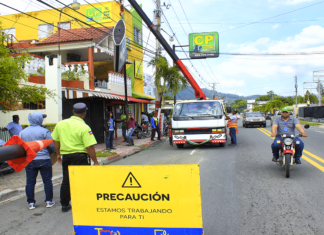 Alcaldía de Bonao continúa gran cruzada de desmonte de letreros para descontaminar la ciudad