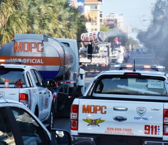 El Gobierno continúa la fumigación en diferentes sectores para combatir el Covid-19