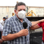 Alcalde Eberto Núñez encabeza segundo operativo de bacheo en diferentes calles y sectores de Bonao 1 2