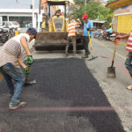 Alcalde Eberto Núñez encabeza segundo operativo de bacheo en diferentes calles y sectores de Bonao 3