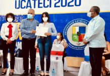Estudiantes de UCATECI reciben ayudas universitarias del senador Félix Nova