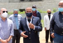 Senador Héctor Acosta solicitará instalación Oficina de Pasaporte y terminación del estadio Bebecito del Villar