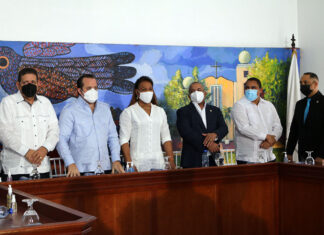 Presidente Abinader entrega RD$20 millones para la adquisición de camiones al Ayuntamiento de Bonao