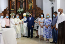 Ayuntamiento de Bonao entrega el Escudo y la Llave de la Ciudad al padre Antonio Zubeldia por sus 30 años de labor pastoral en este municipio