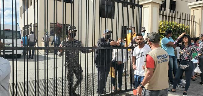 Tribunal de Ocoa aplaza medida contra joven acusada de matar a su novio