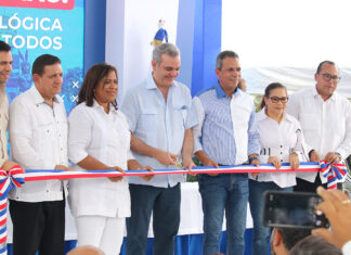 Alcalde Eberto Núñez participa junto al presidente Luis Abinader en varias inauguraciones de obras en Bonao
