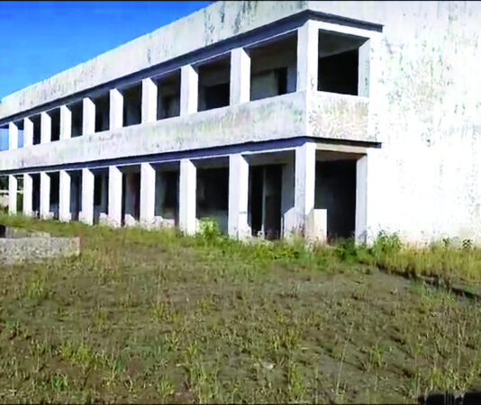 Cierran un liceo y escuelas en La Vega