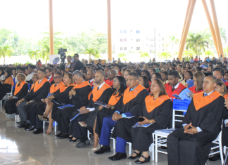 La UASD gradúa 320 profesionales en los niveles de grado y postgrado en Bonao