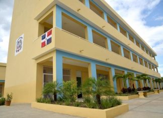 El presidente Medina entrega cinco planteles escolares en la provincia Duarte