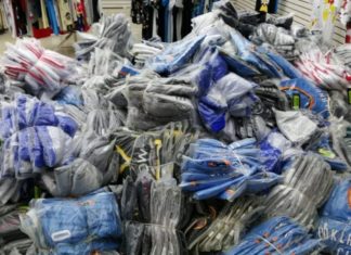 La Policía Nacional incauta casi 4.000 prendas de vestir falsificadas