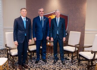 Abinader sostiene reunión bilateral con el secretario de Energía de Estados Unidos en la cumbre “Escudo de las Américas”