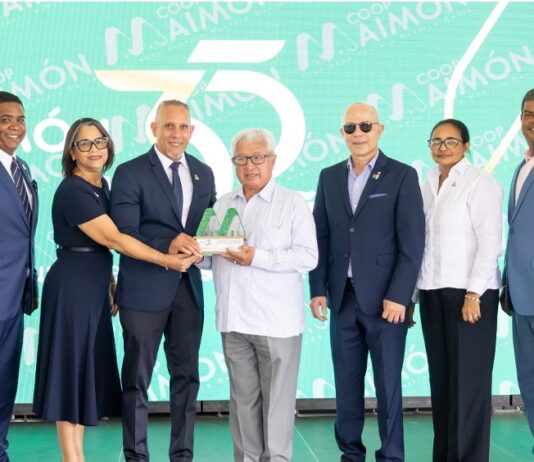 CoopMaimón celebra almuerzo-conferencia por su 35 aniversario